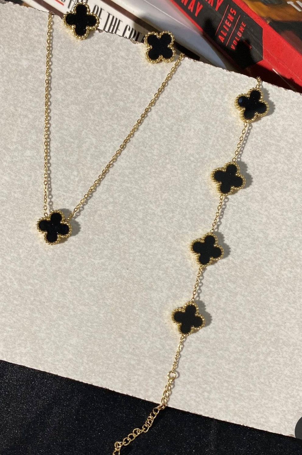 4 Leaf Clover Set "Black"