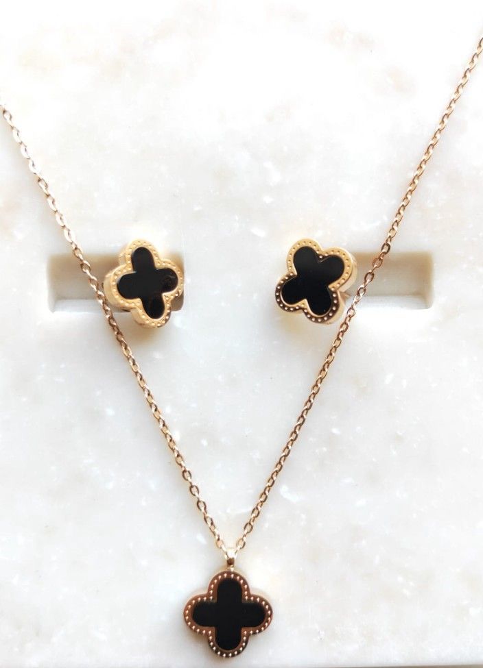 4 Leaf Clover Set "Black" (2)